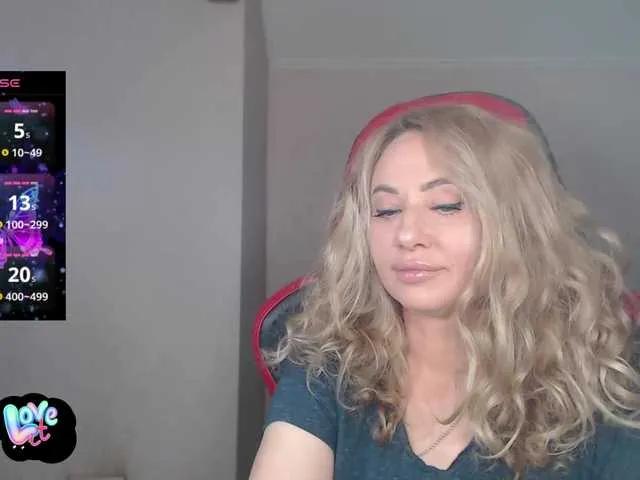 ---II--- on BongaCams