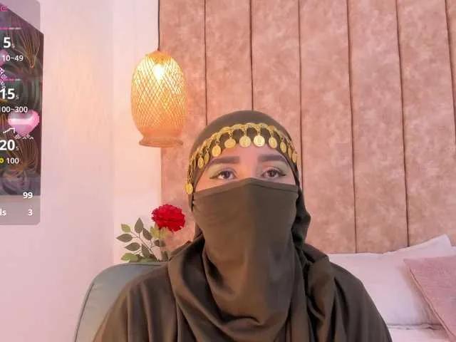 -Alisha on BongaCams