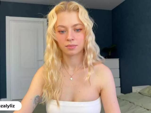 -mozaly- on BongaCams