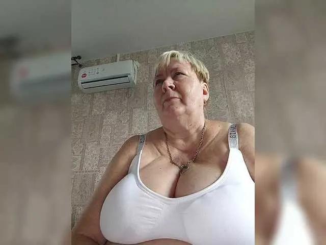Alena61 on BongaCams