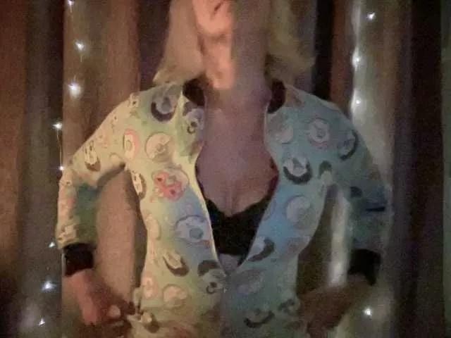 Alenkahot on BongaCams