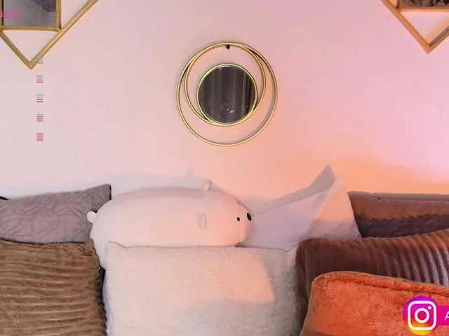 Aliceowenn on BongaCams