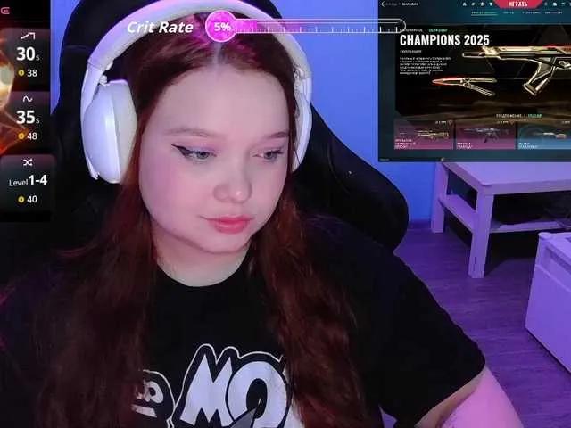 AlinaAdams on BongaCams