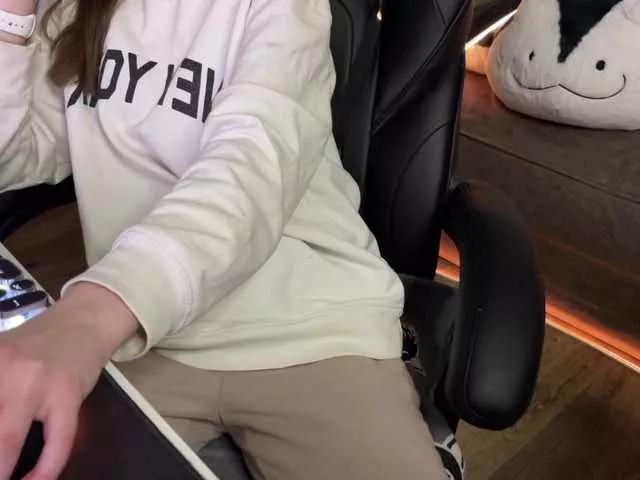 Alisa-Cheshirovna on BongaCams