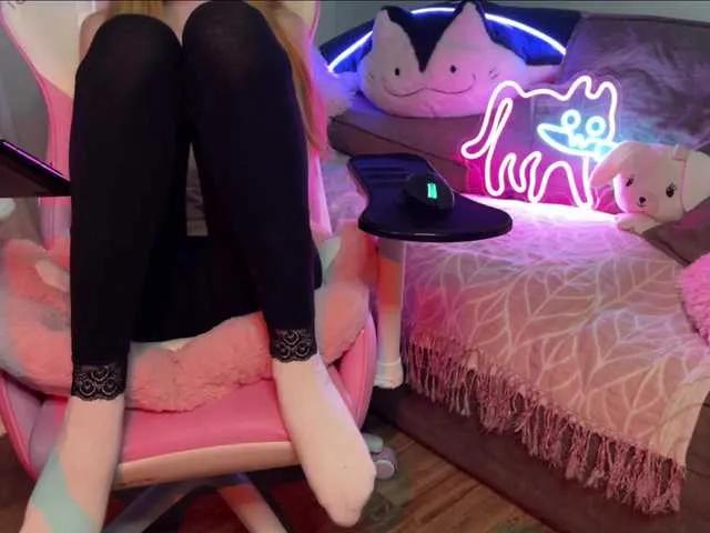 Alisa-Cheshirovna on BongaCams