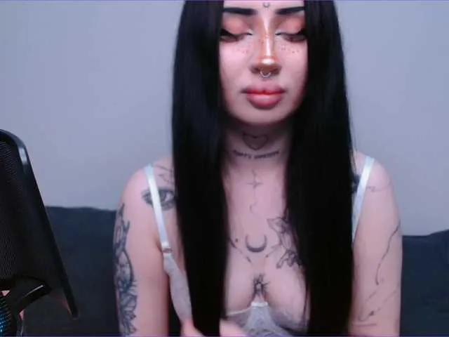 Alisa-tattoogirl on BongaCams