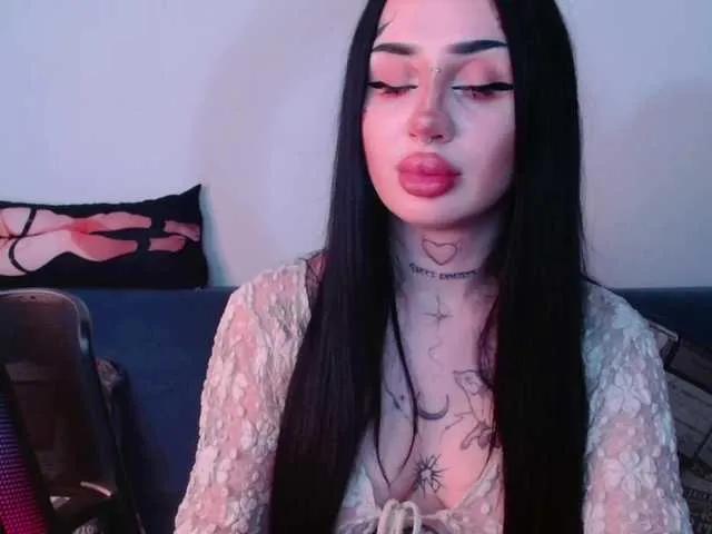 Alisa-tattoogirl on BongaCams