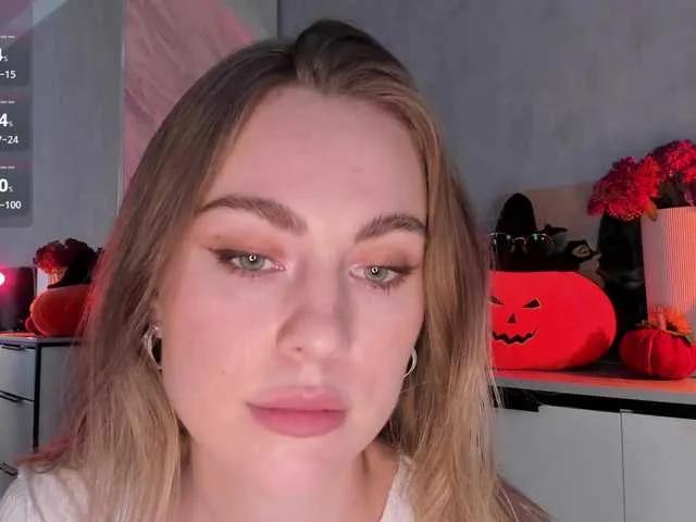 AlisaClark on BongaCams