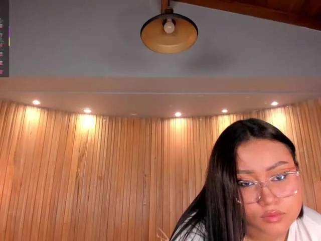 AmberLewis on BongaCams