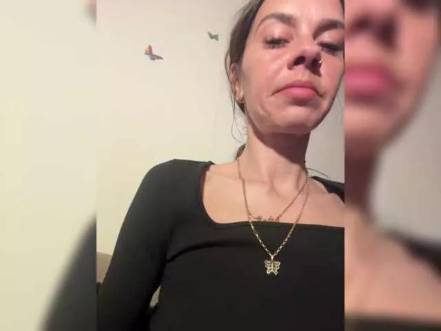 antoniakisss1 on BongaCams