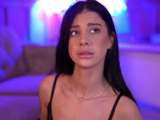 ArinaRhodes on BongaCams