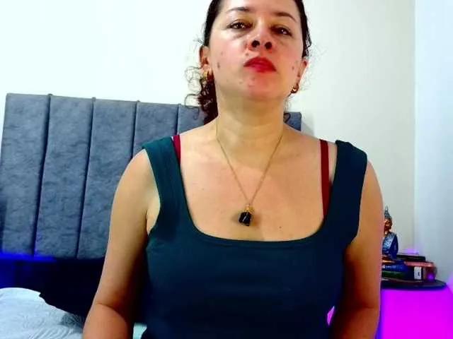 ArtesanaMK on BongaCams