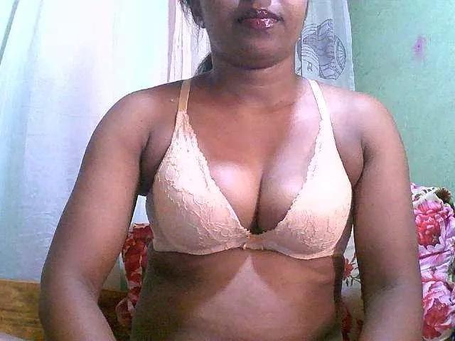 Asmonah on BongaCams