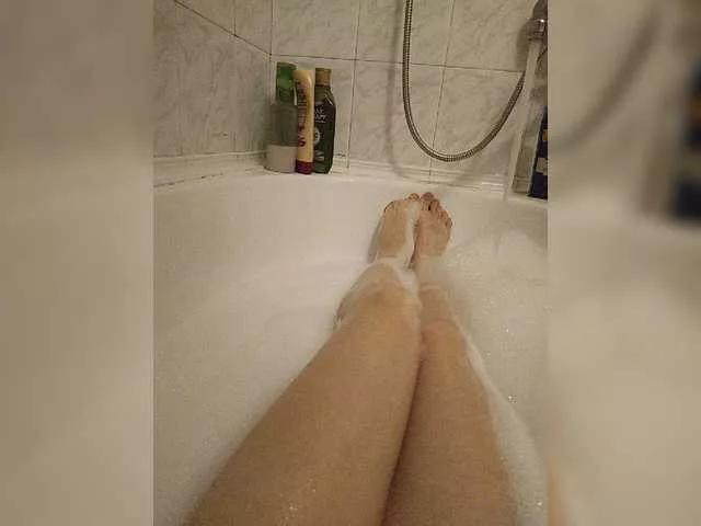 Avr0ria on BongaCams