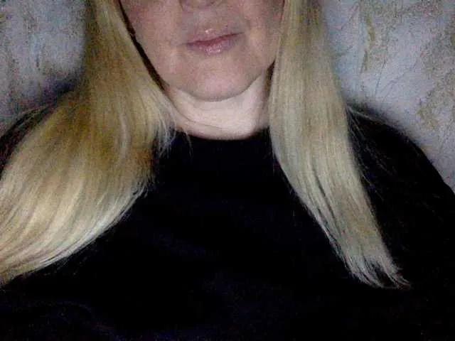 BlondyVio on BongaCams