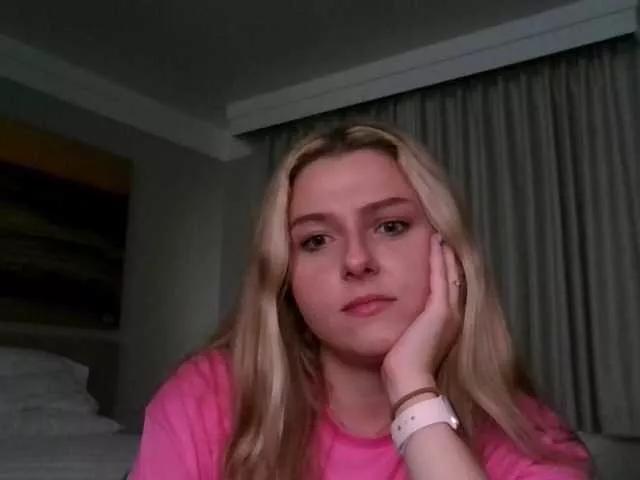 BritneyBlond on BongaCams