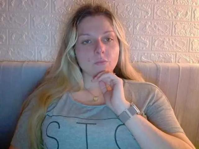 BritneyBlond on BongaCams