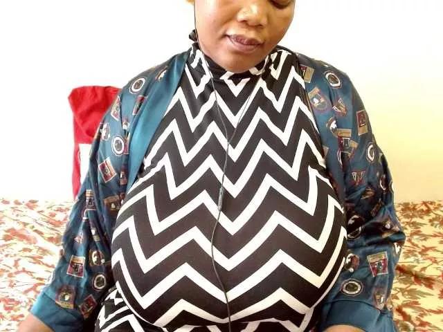 BustyBabeXX on BongaCams