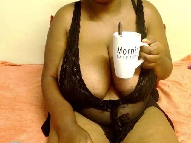 BustyBabeXX on BongaCams