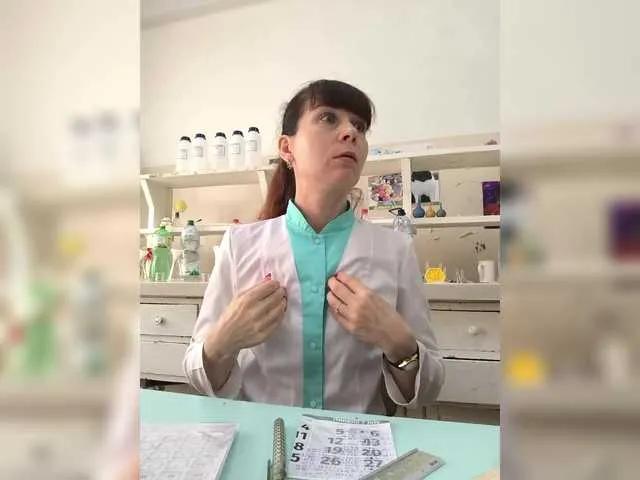 caroliiine on BongaCams