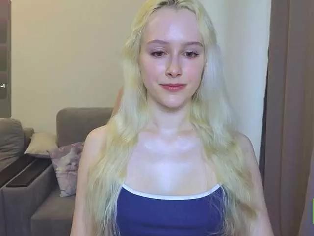 CaseyLaBow on BongaCams