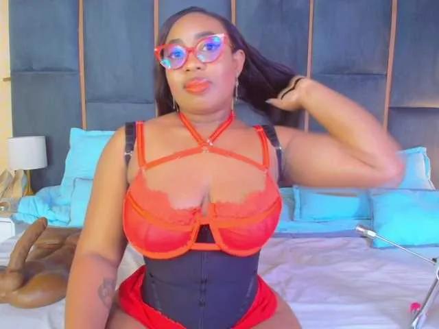 CaseyMoons on BongaCams