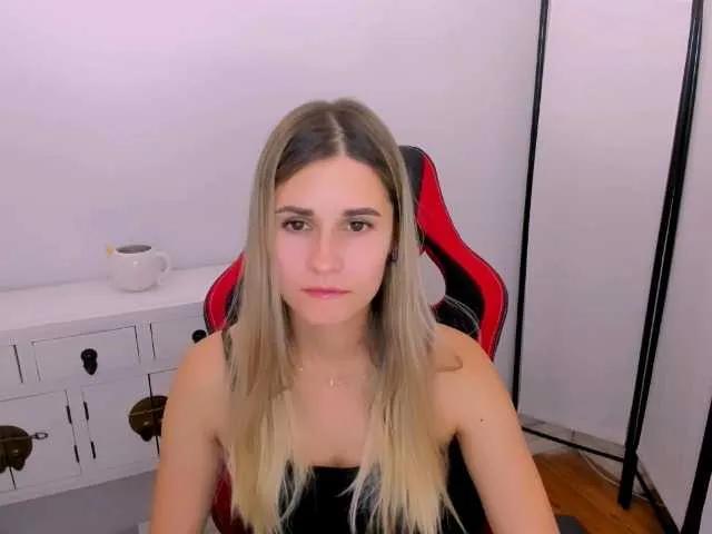 CatrinGood on BongaCams