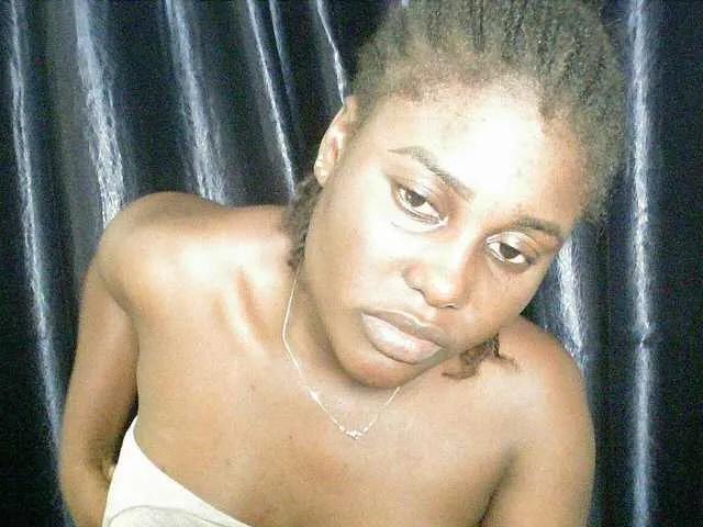 Chocoslut22 on BongaCams