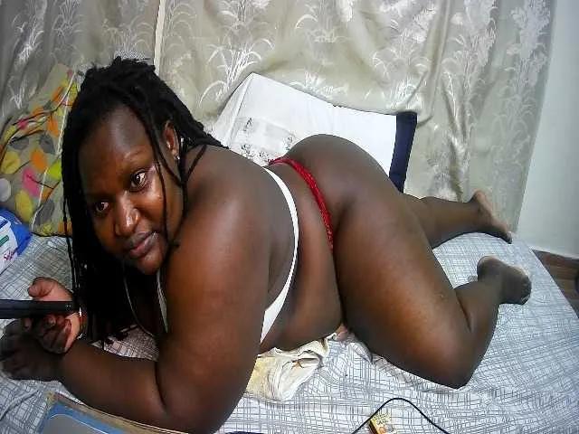 chubby-pritty on BongaCams