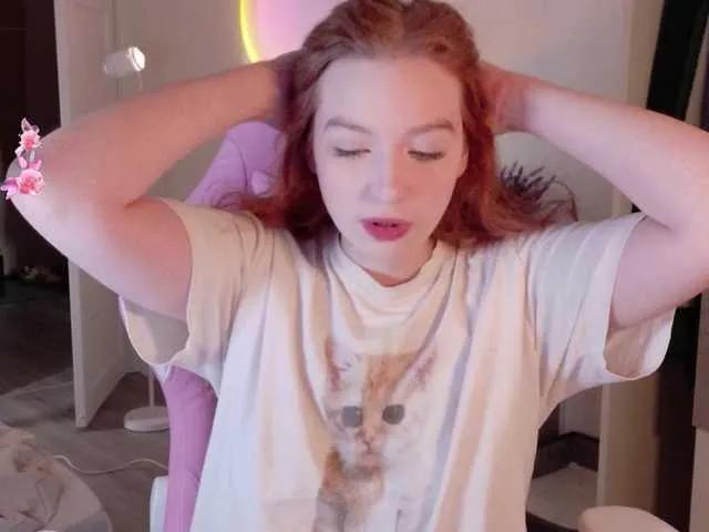 cinnabongirl on BongaCams