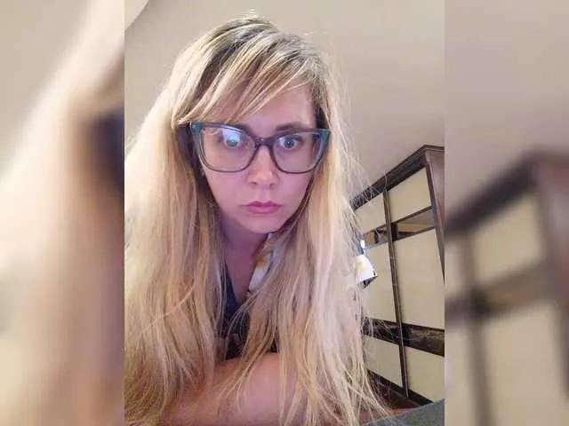 Crystal00Girl on BongaCams