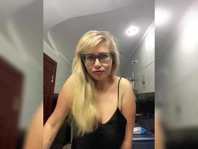 Crystal00Girl on BongaCams