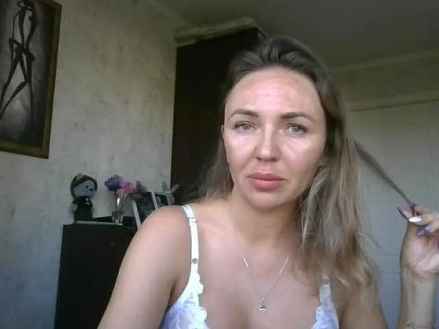 CuteFngelina on BongaCams