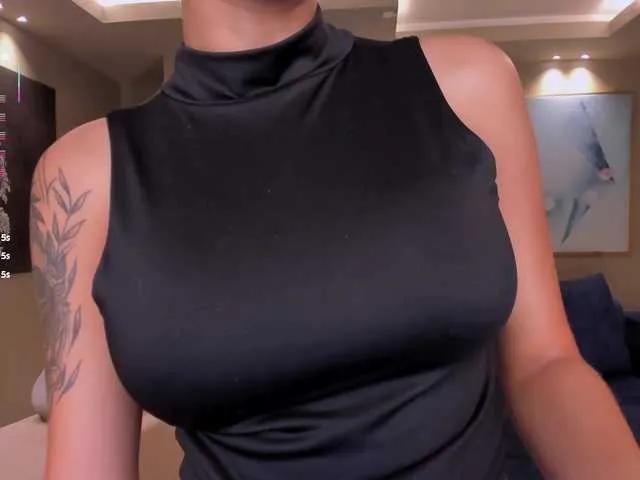 DannaCruz on BongaCams