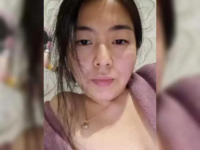 dasha922 on BongaCams