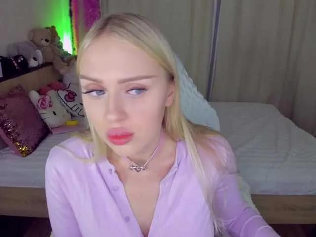 ElinaOcean on BongaCams