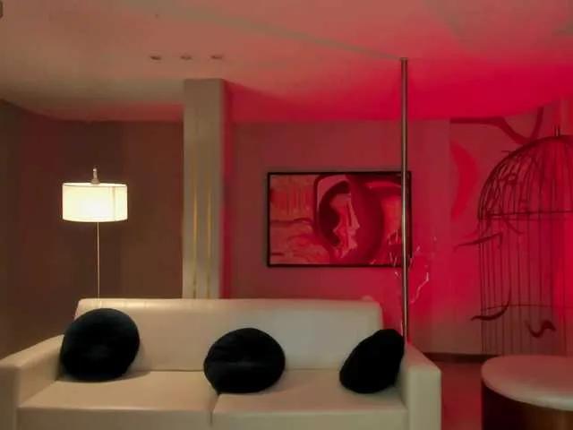 ErikaBenz on BongaCams