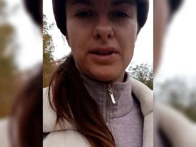 Erine9900 on BongaCams