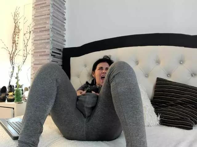 girasol-walto on BongaCams