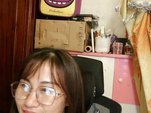 girl30slutty on BongaCams