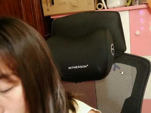 girl30slutty on BongaCams