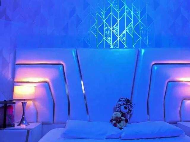 HatsaJones on BongaCams