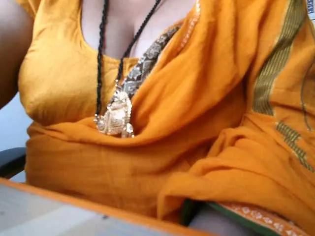 hotpavitra on BongaCams