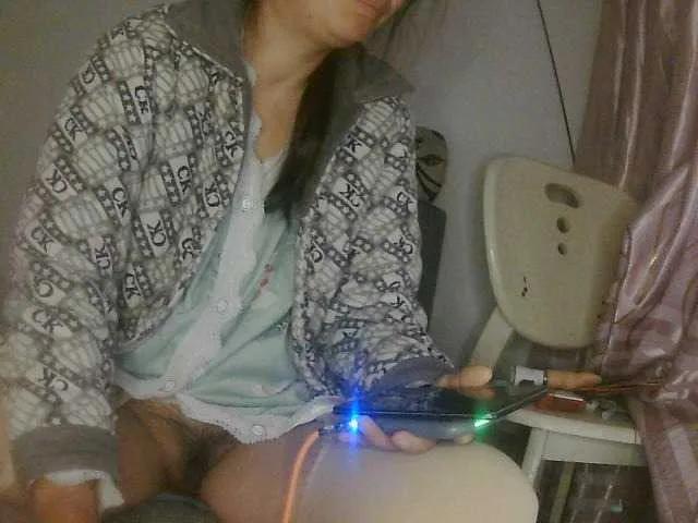 hujiajiajia1314 on BongaCams