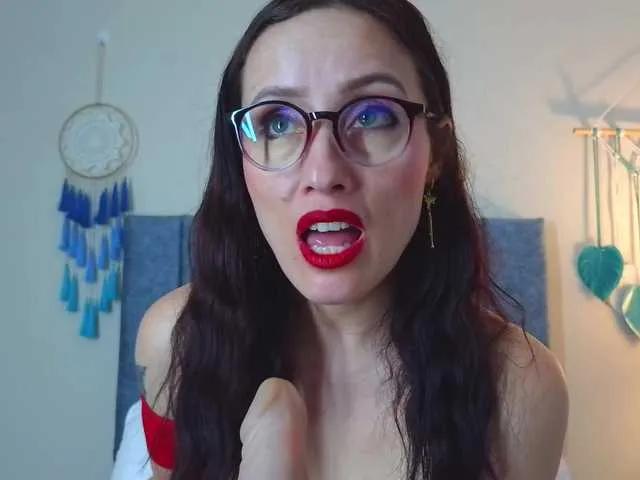 IberianMoonMK on BongaCams