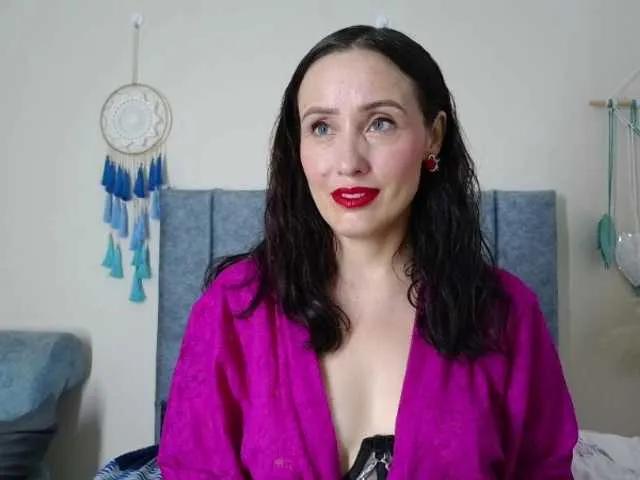 IberianMoonMK on BongaCams