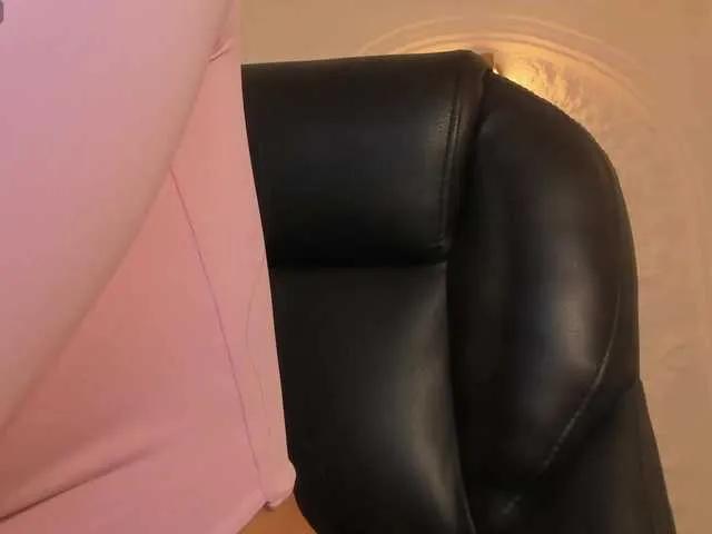 JadeEvans on BongaCams