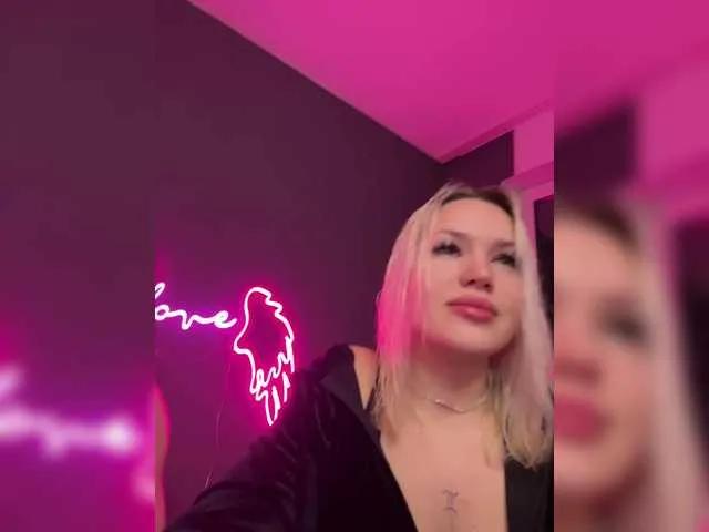 James-Eva0 on BongaCams