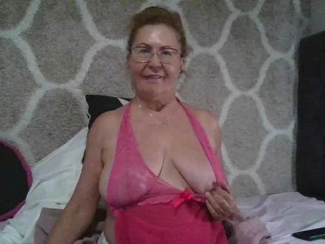 JuicySandy4u on BongaCams