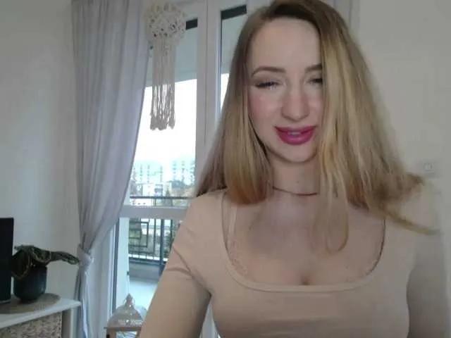 JulietteGlow on BongaCams